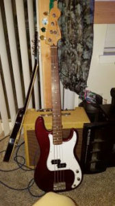 Fender MIM Precision Bass